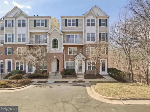 Alexandria, VA 22310,6045 TERRAPIN PL #304