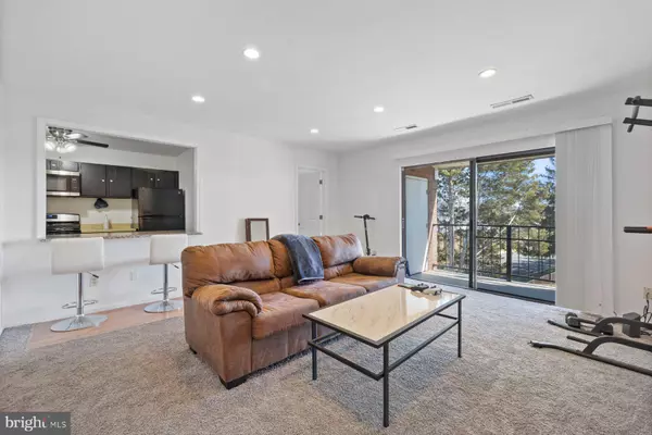 Gaithersburg, MD 20878,804 QUINCE ORCHARD BLVD #201