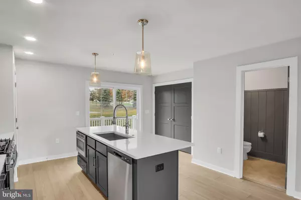 Carlisle, PA 17013,14 MORGAN CIR #008-02