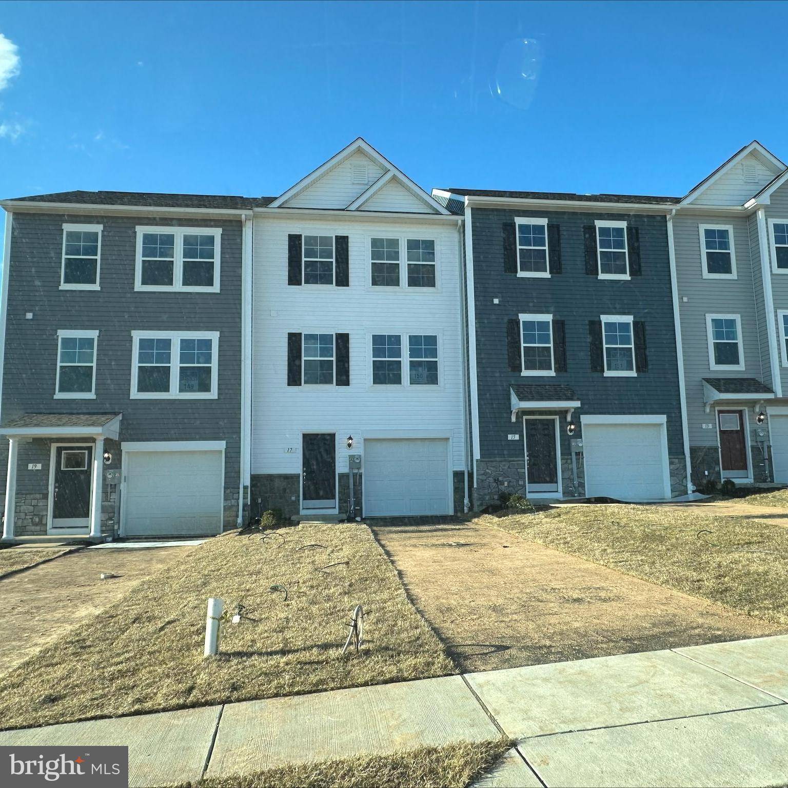 17 ANGUS DR, Hanover, PA 17331