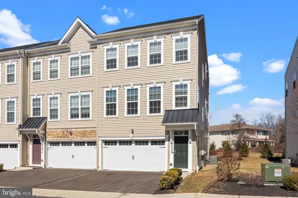2245 EVIN DR, Warrington, PA 18976