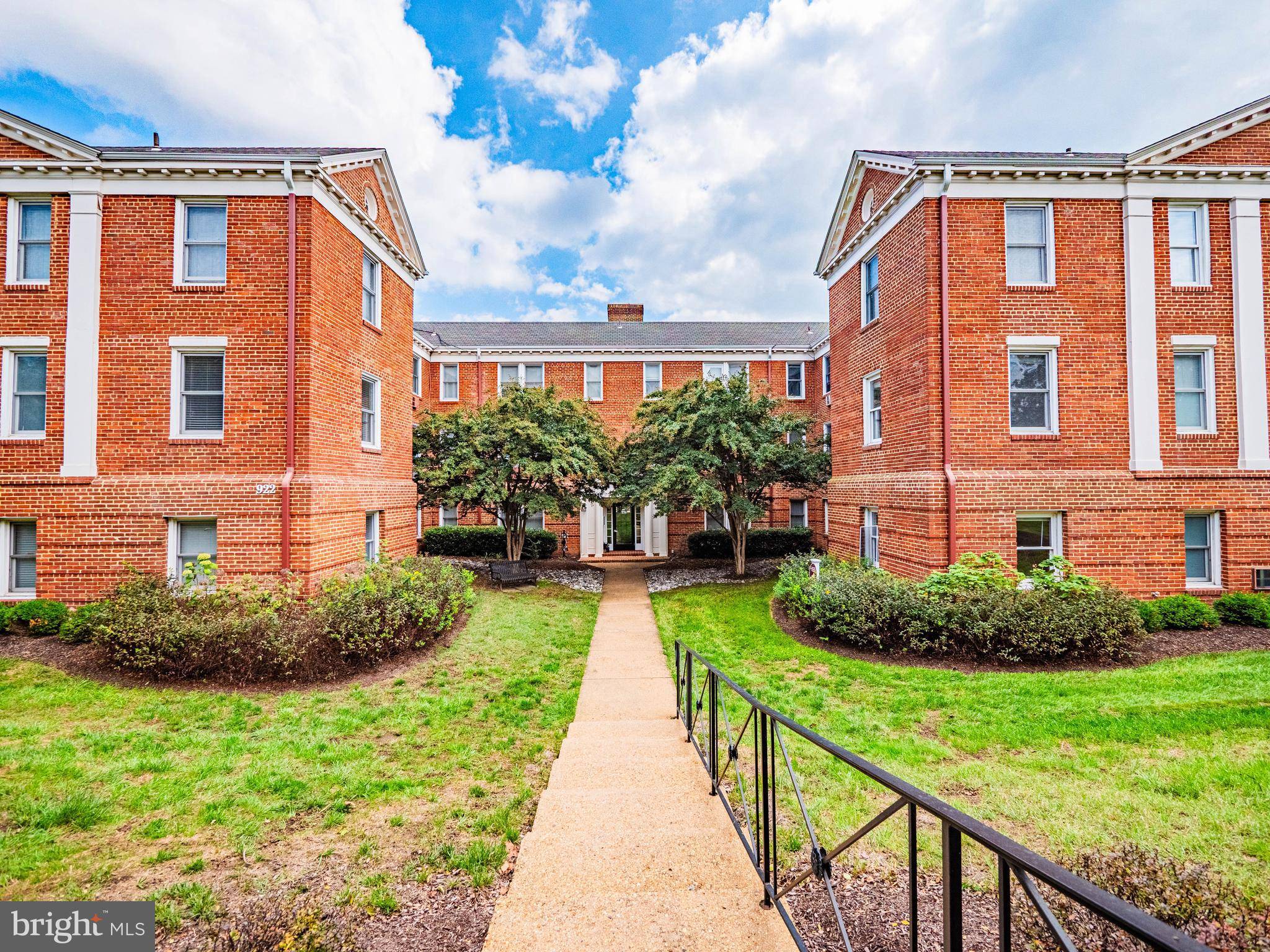 922 S WASHINGTON ST #211, Alexandria, VA 22314