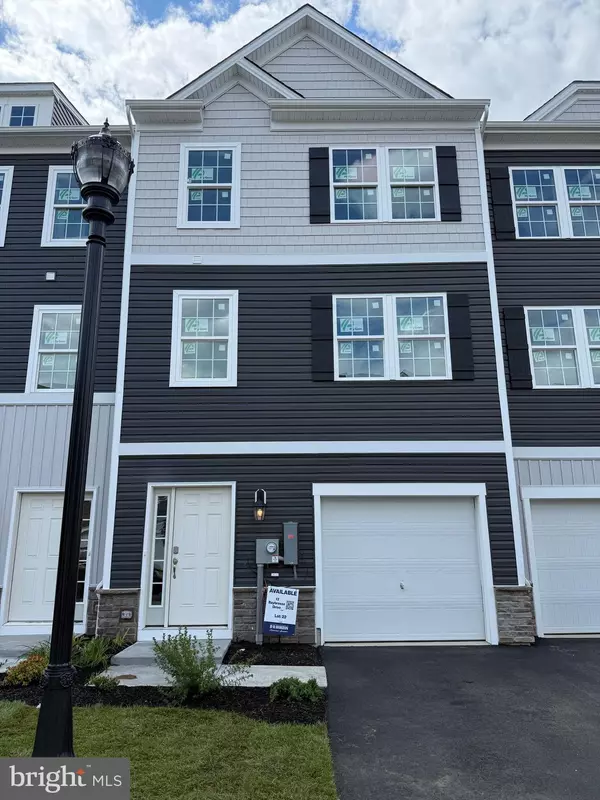 Waretown, NJ 08758,13 BAYBREEZE DR