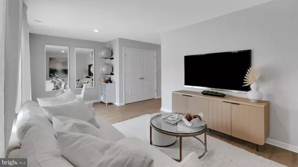 Waretown, NJ 08758,13 BAYBREEZE DR