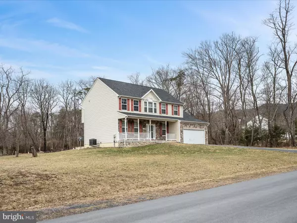 Cross Junction, VA 22625,111 CACAPON LN