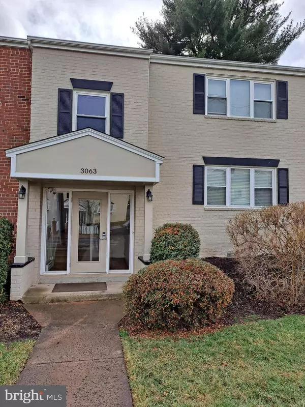 3063 PATRICK HENRY DR #102, Falls Church, VA 22044