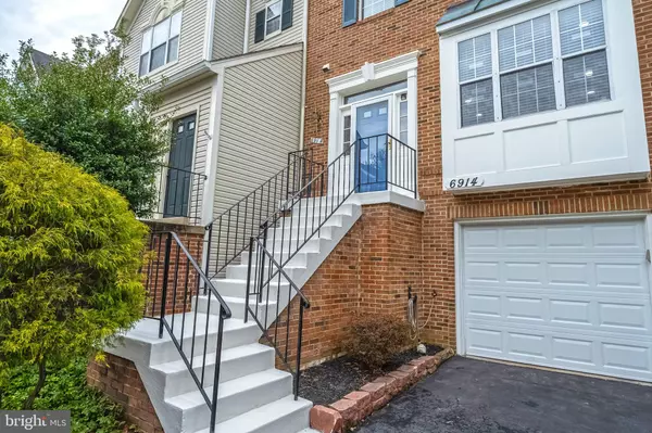 Centreville, VA 20121,6914 KERRYWOOD CIR.