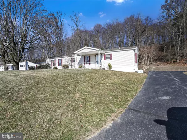 Pine Grove, PA 17963,835 DETURKSVILLE RD