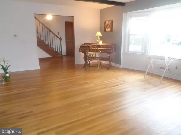 Cherry Hill, NJ 08003,7 FOREST HILL DR