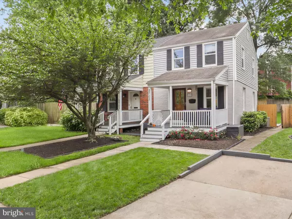 2705 FARNSWORTH DR, Alexandria, VA 22303