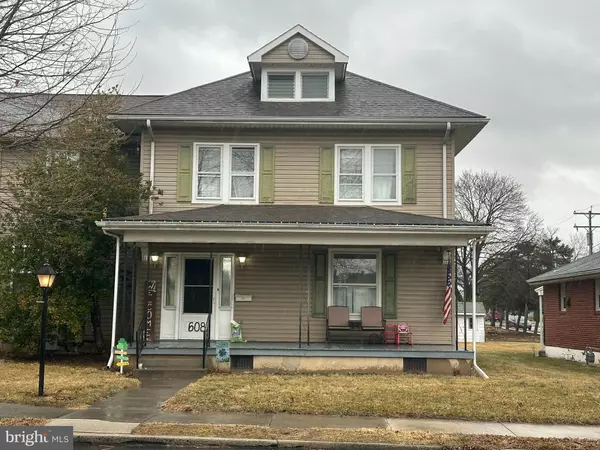 608 N CHESTNUT ST, Palmyra, PA 17078