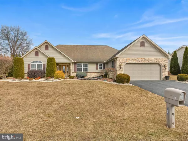 28 PLYMOUTH DR, Jonestown, PA 17038