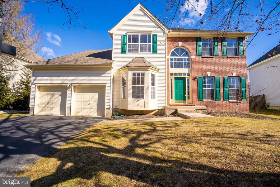 17 LARKSPUR DR, Dayton, NJ 08810