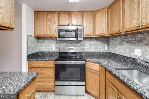 Alexandria, VA 22304,6300 STEVENSON AVE #722