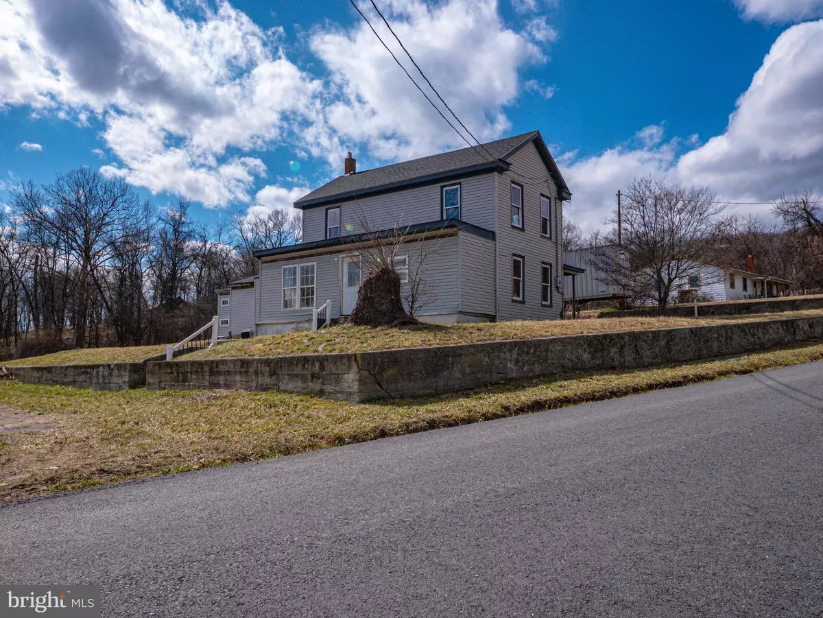 Gerrardstown, WV 25420,1354 LOOP RD