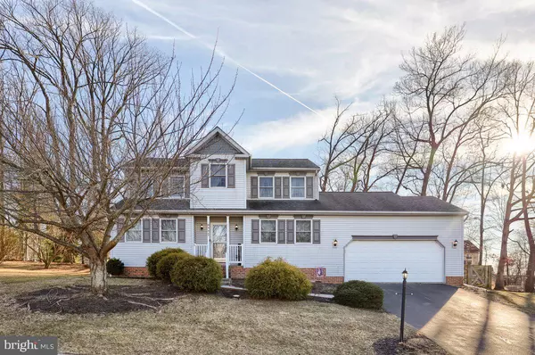 6 ARBOR LN, Hanover, PA 17331