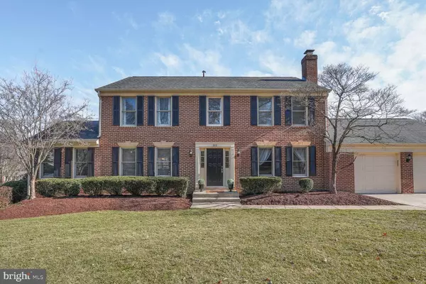 Vienna, VA 22180,503 AYR HILL AVE NE