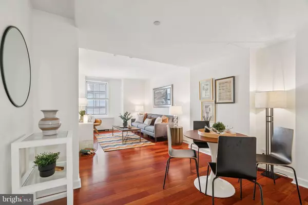 Philadelphia, PA 19103,219-29 S 18TH ST #1006