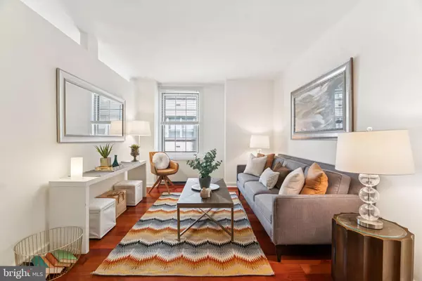 Philadelphia, PA 19103,219-29 S 18TH ST #1006