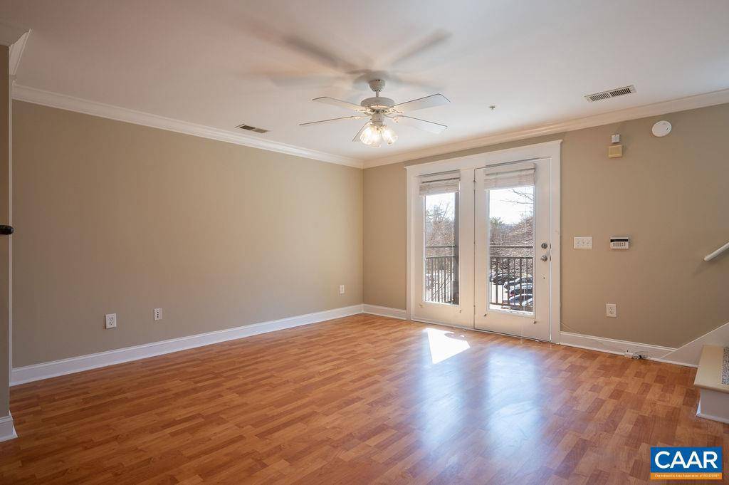 Charlottesville, VA 22903,1635 ELMWOOD CT #202
