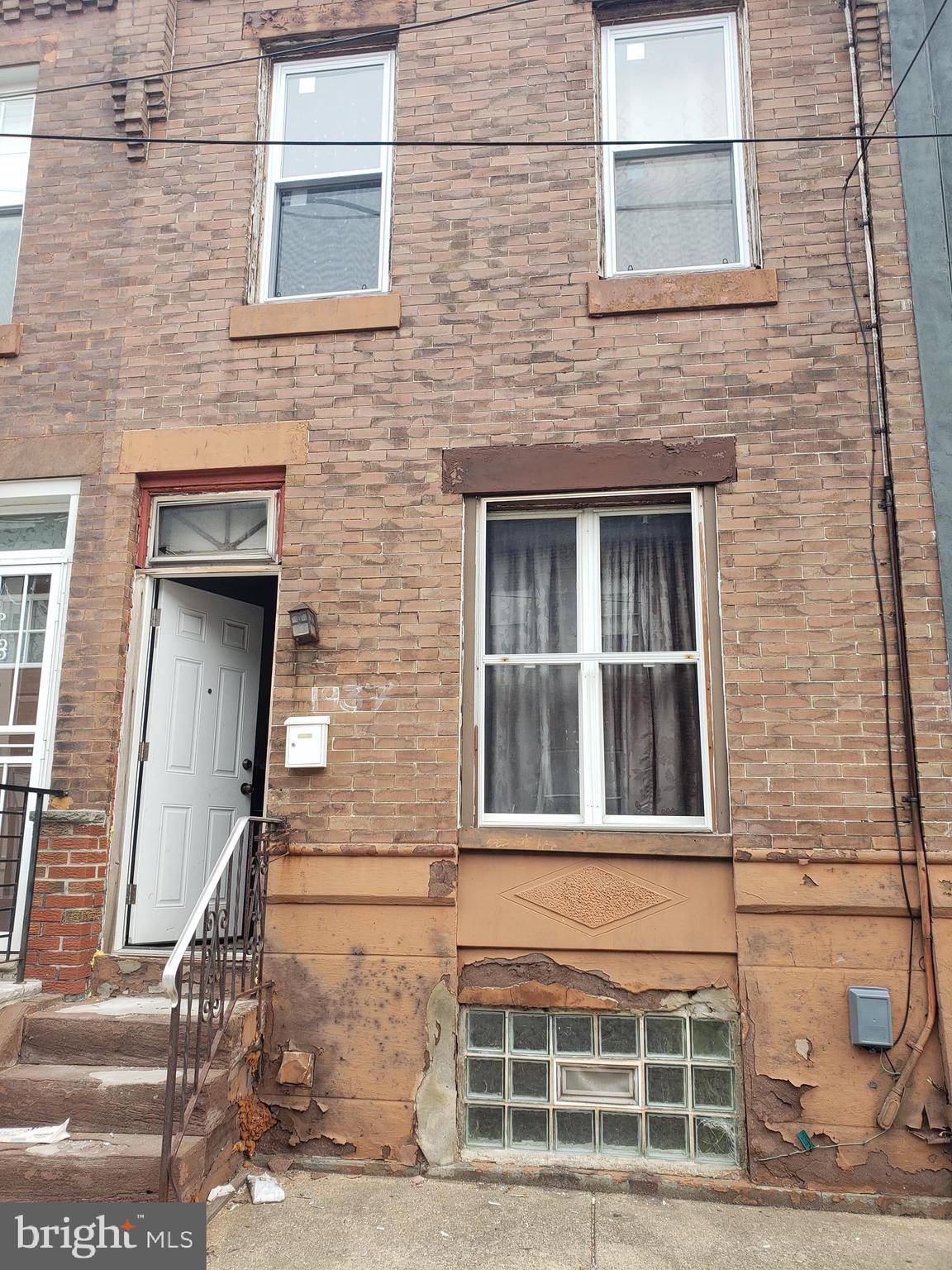 Philadelphia, PA 19145,1937 S LAMBERT ST