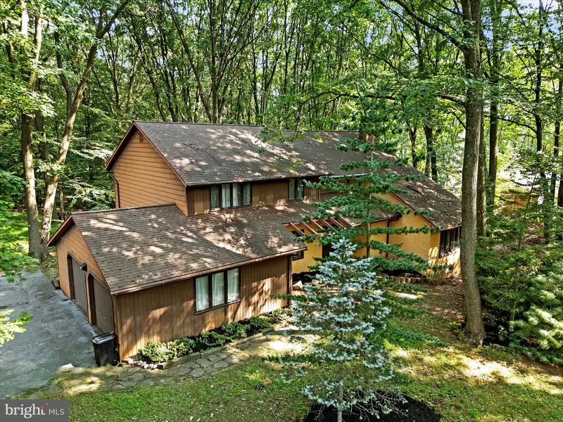 595 S SELTZER RD, Pottsville, PA 17901
