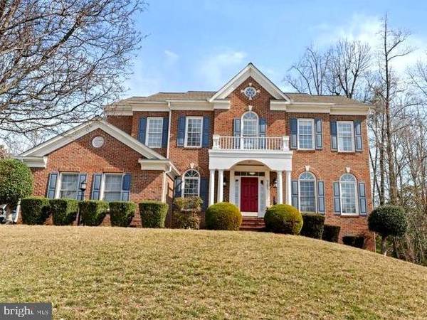 9203 FOREST GREENS DR, Lorton, VA 22079