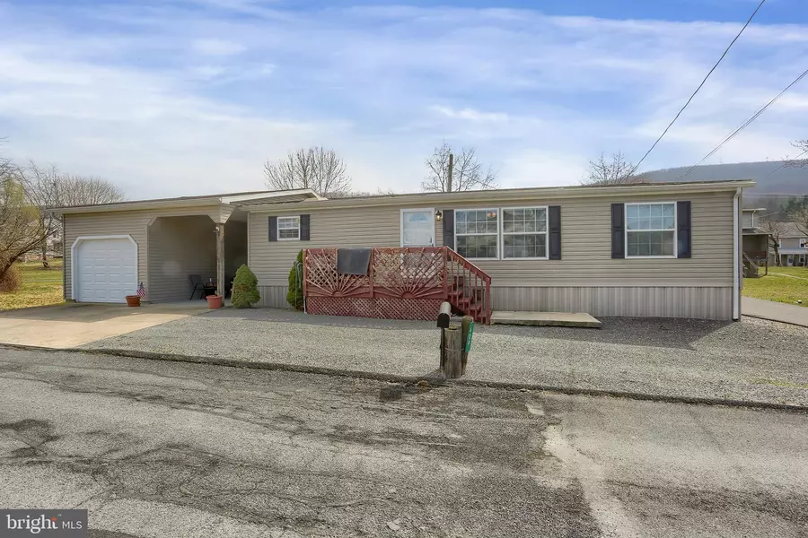 434 W MAPLE AVE, Elizabethville, PA 17023