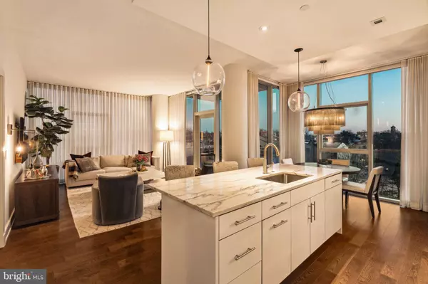 Philadelphia, PA 19103,210-20 S 25TH ST #403