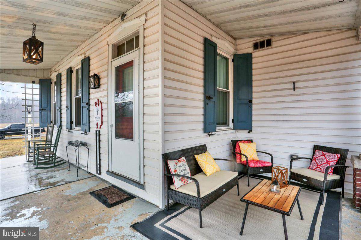Shoemakersville, PA 19555,19 WALNUT ST