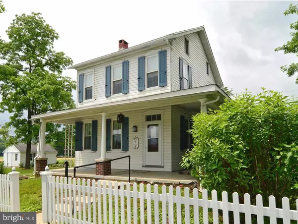 19 WALNUT ST, Shoemakersville, PA 19555