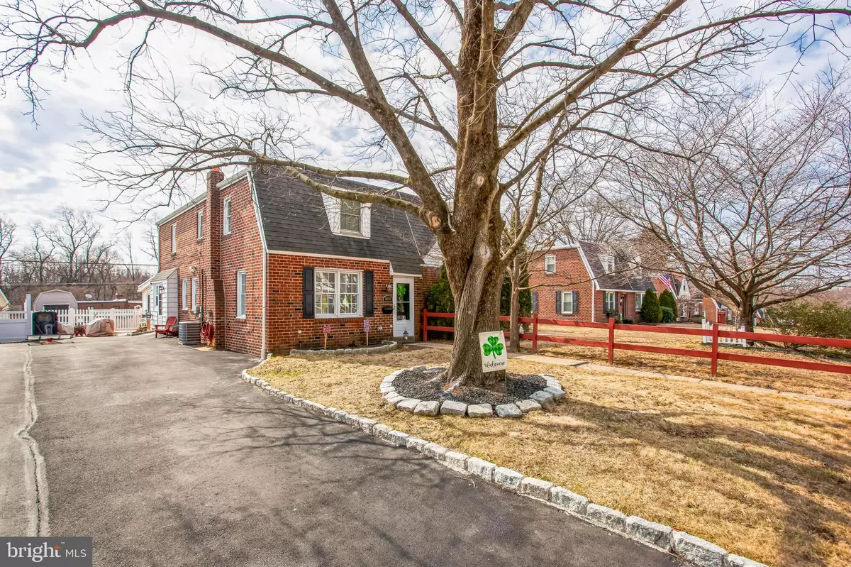 Philadelphia, PA 19115,8635 FERNDALE ST