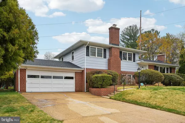 Vienna, VA 22180,505 DEVONSHIRE DR NE
