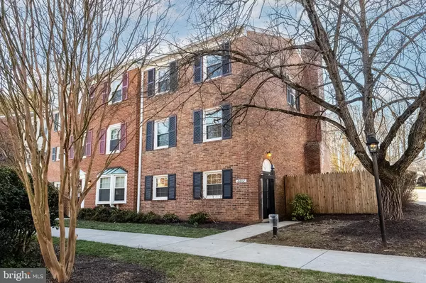 6602 BURLINGTON PL, Springfield, VA 22152