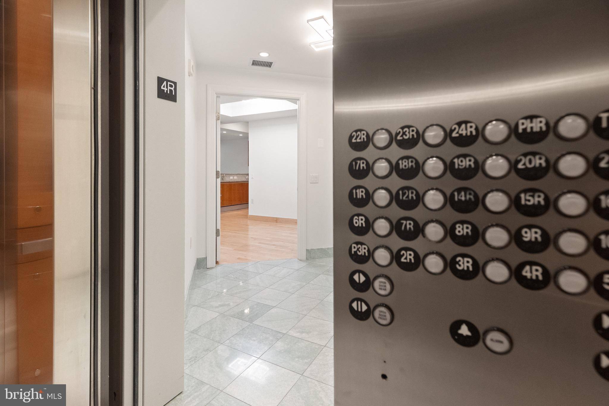 Arlington, VA 22209,1881 N NASH ST #409