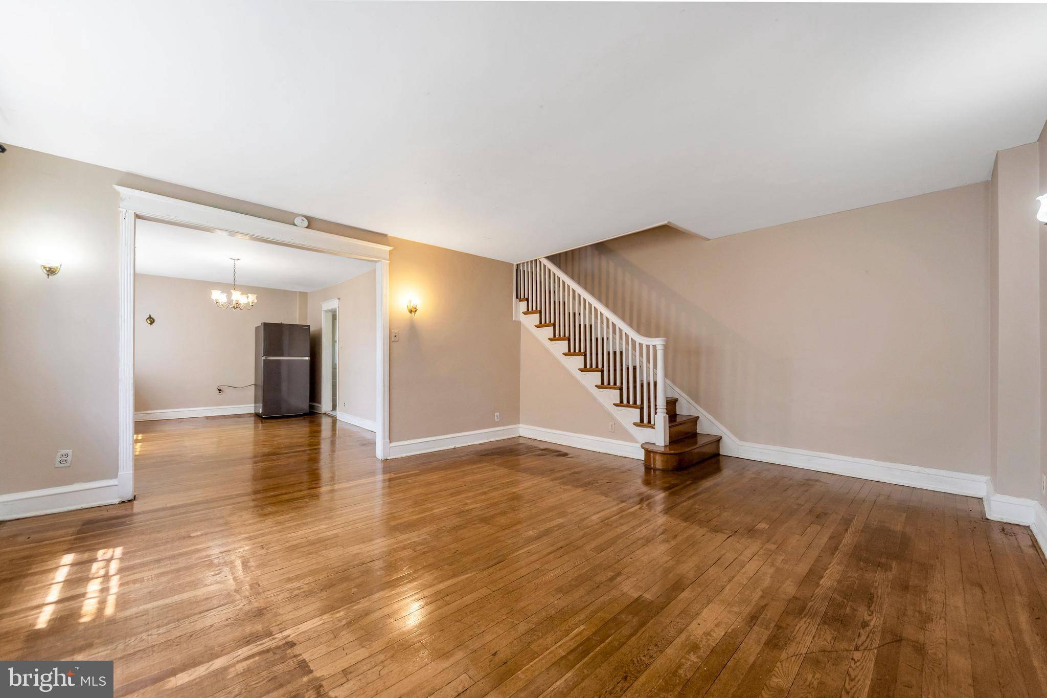 Upper Darby, PA 19082,114 KENT RD