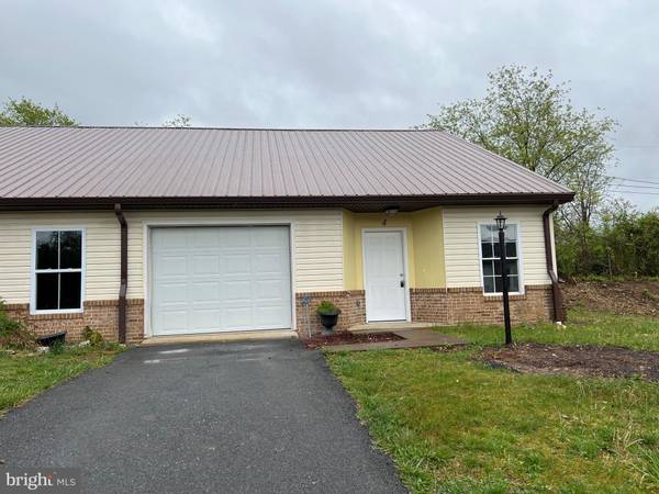 70 BRIARWOOD LN #3, Berkeley Springs, WV 25411