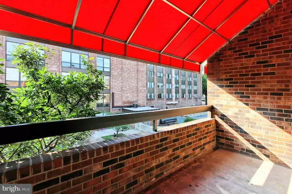Arlington, VA 22202,1773 HAYES ST S #B