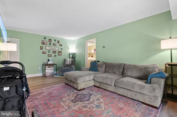 Fairfax, VA 22031,9708 KINGSBRIDGE DR #2