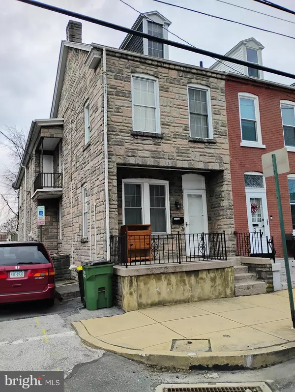 32 W LIBERTY ST, Lancaster, PA 17603