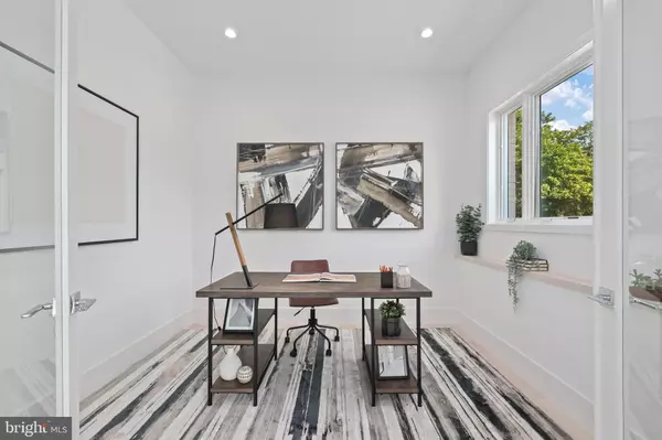 Arlington, VA 22203,4810 3RD ST N