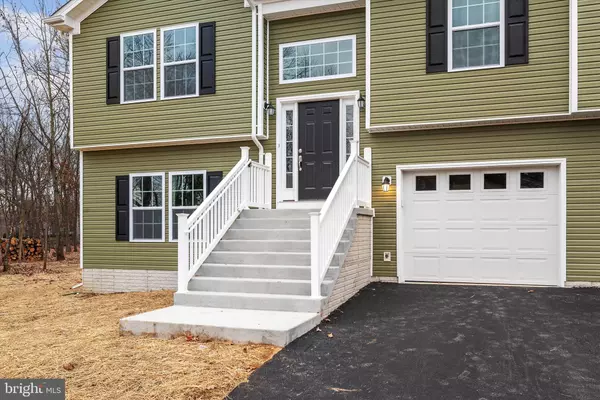 Bunker Hill, WV 25413,121 WARRIOR DR