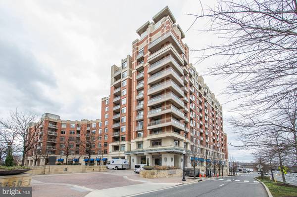 3600 S GLEBE RD #215W, Arlington, VA 22202