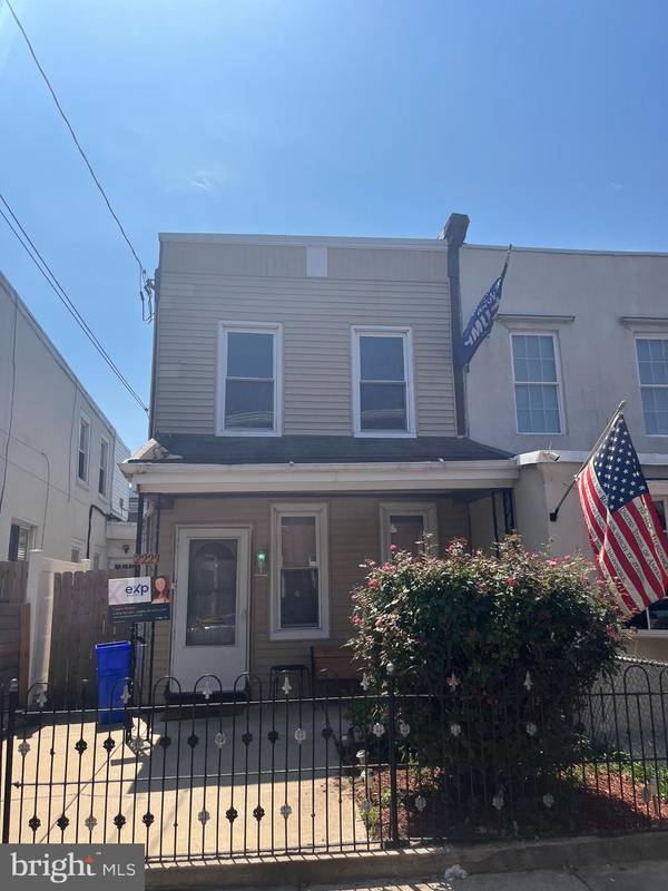 2223 CEDAR ST, Philadelphia, PA 19125