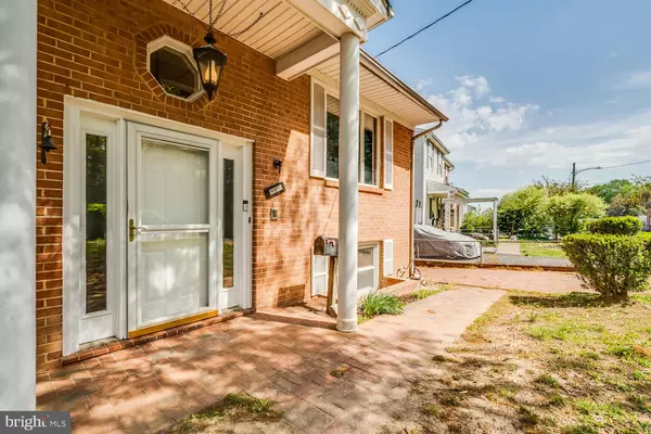 Arlington, VA 22204,1911 S KENMORE ST