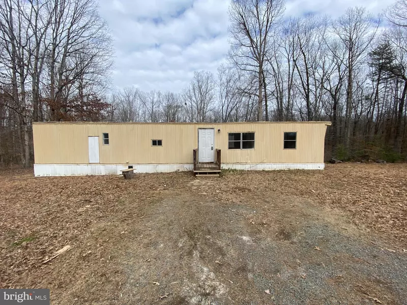 9700 MAC DOC LN, Beaverdam, VA 23015