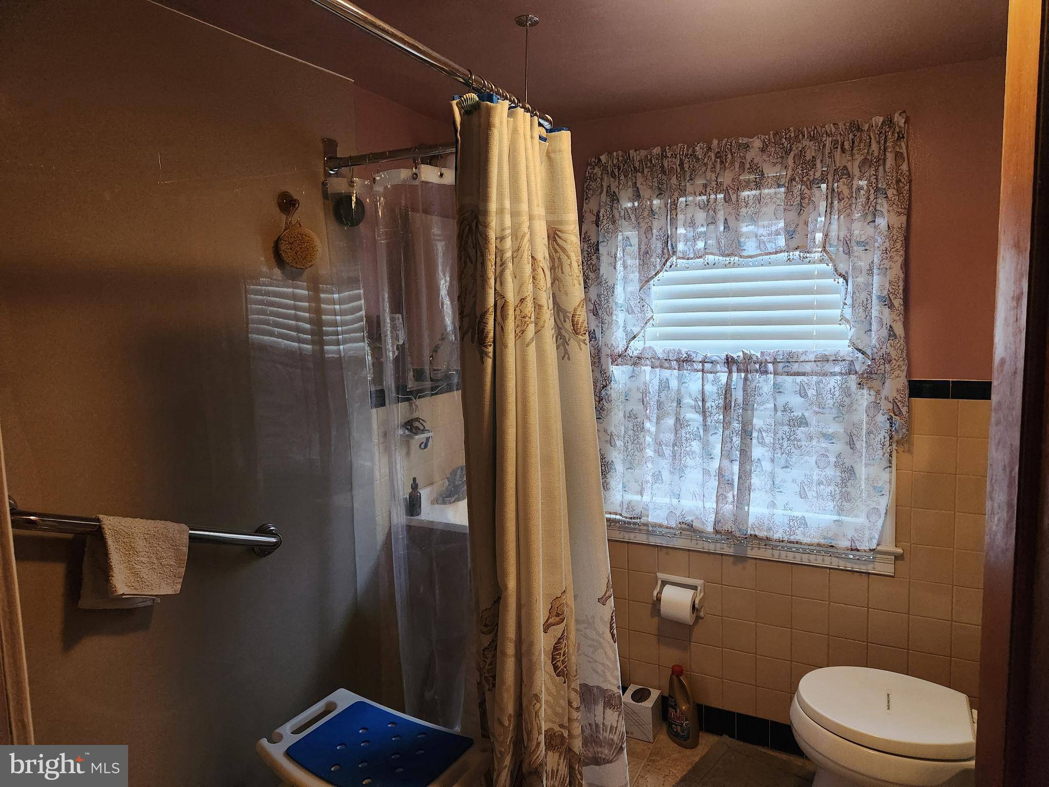 New Holland, PA 17557,236 LOCUST ST