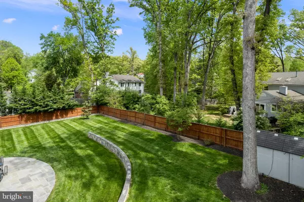 Alexandria, VA 22308,7911 FORT HUNT RD