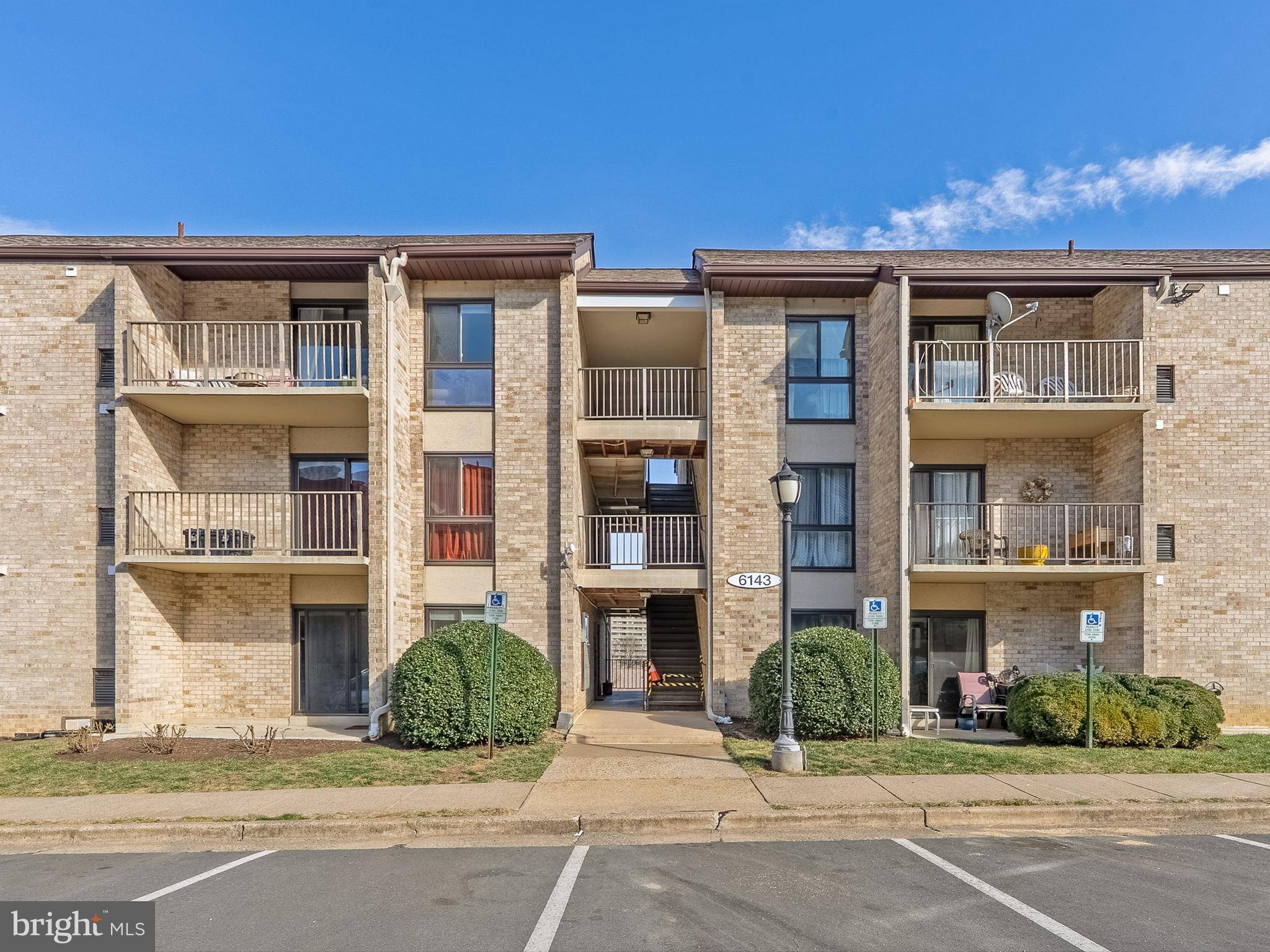 6143 EDSALL RD #D, Alexandria, VA 22304