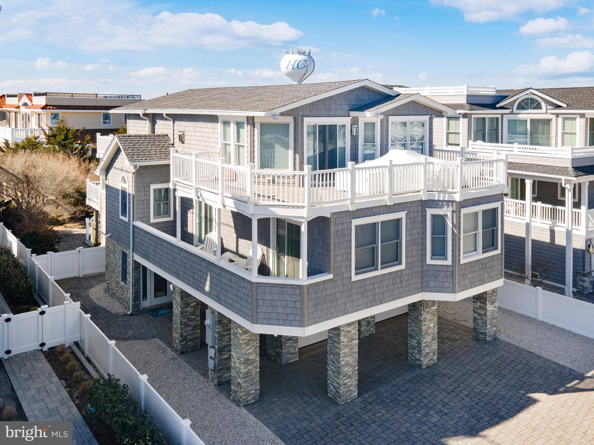 10 E BURLINGTON AVE, Harvey Cedars, NJ 08008